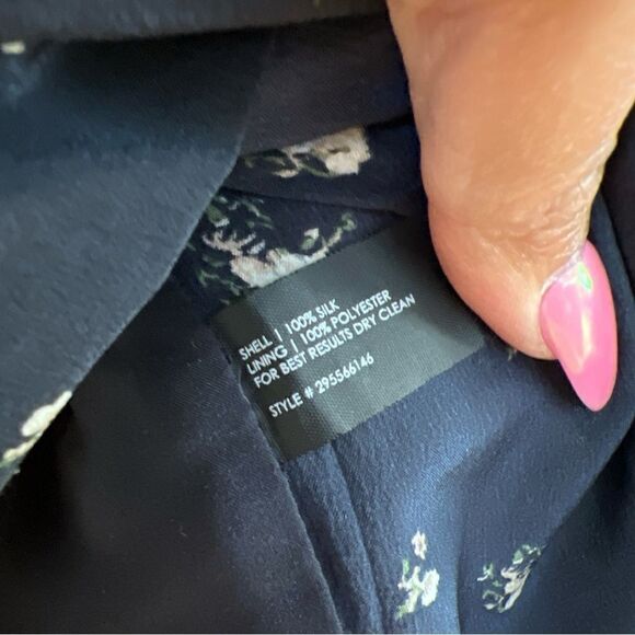 Club Monaco Navy Floral 100% Silk Harper Dress Size 2 - Picture 4 of 6